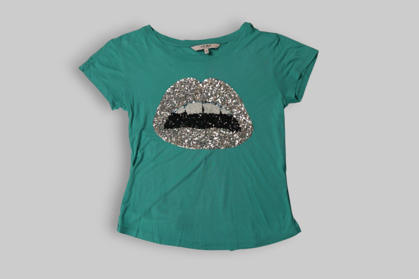 Short-sleeve graphic T-shirt