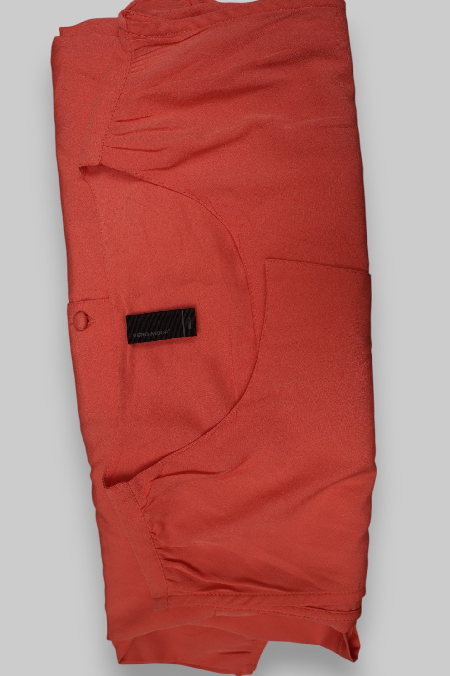 Vero Moda Sleeveless Coral Belted Dress – Button Front