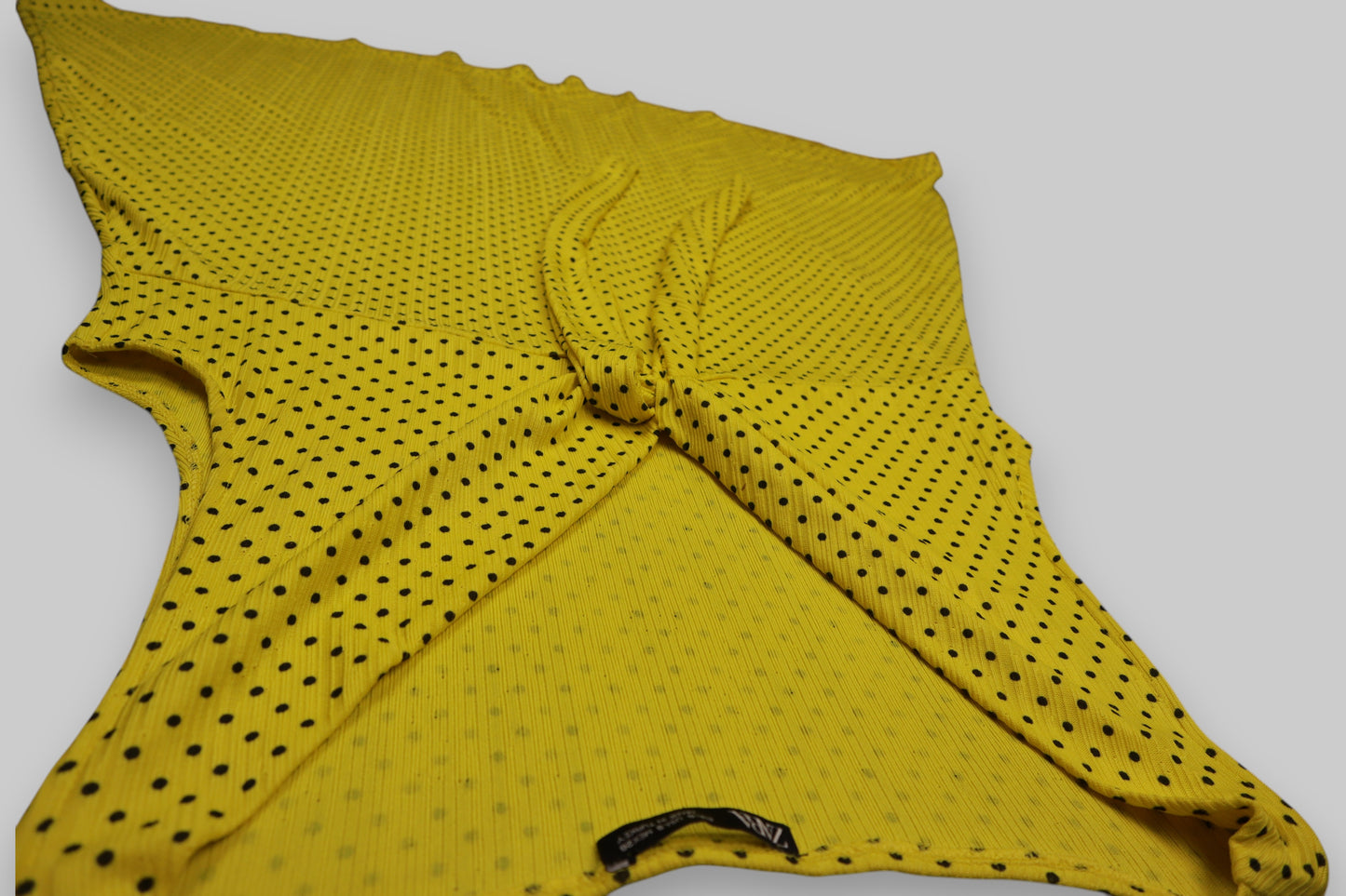 ZARA Yellow Polka Dot Sleeveless Dress – V-Neck Wrap Style, A-Line, Front Tie