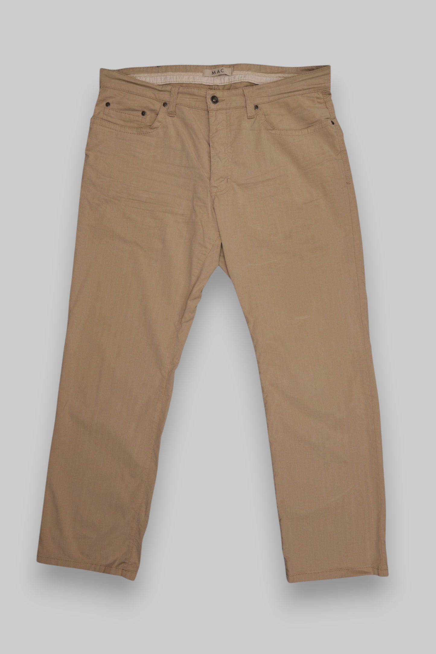 MAC “Ben” Regular Fit Casual Trousers – Khaki Beige (35/32) European Craftsmanship, Everyday Versatility