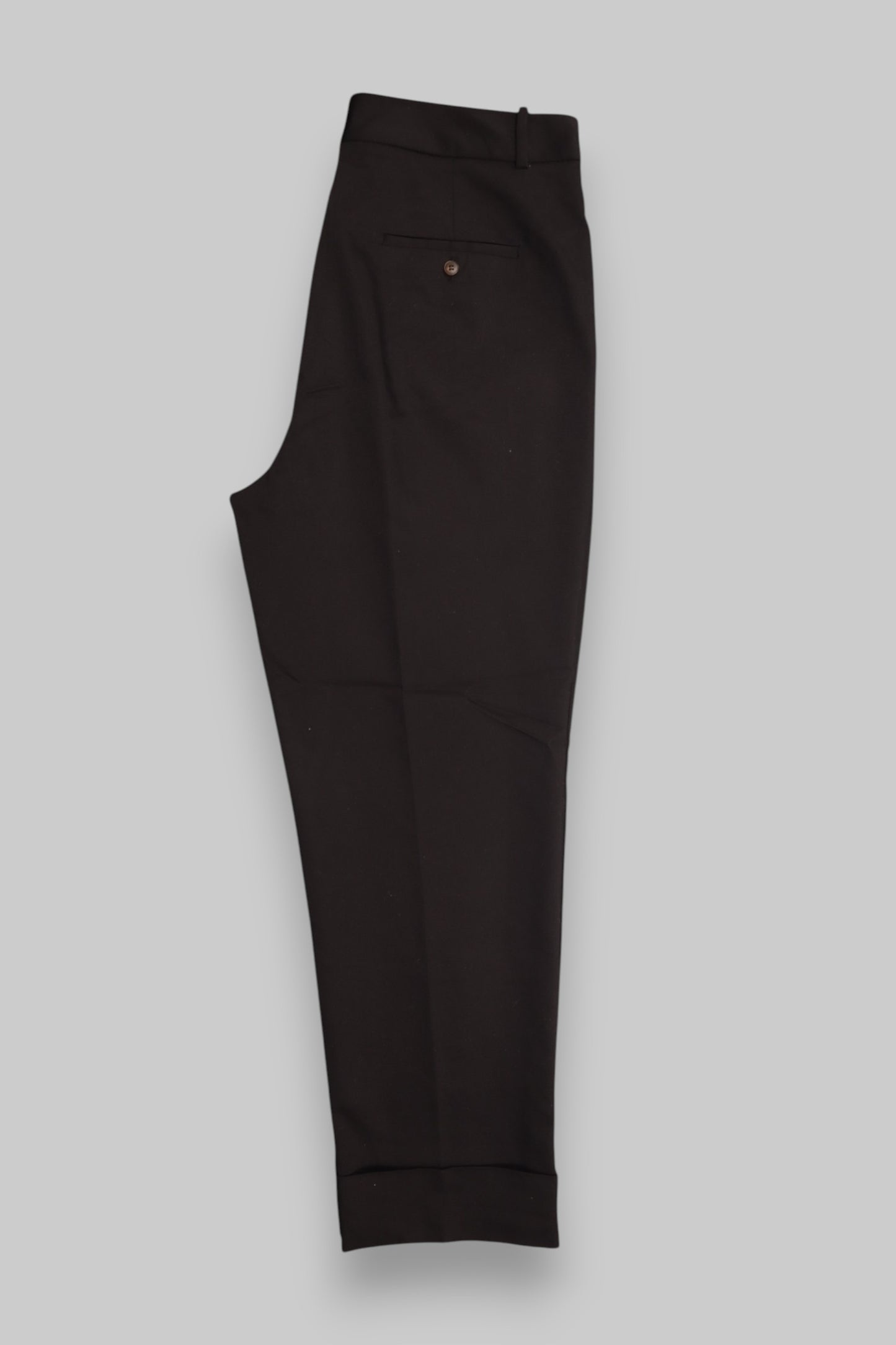 ZARA Tailored Cropped Pants – Solid Black Minimalist Tailoring with a Modern Edge