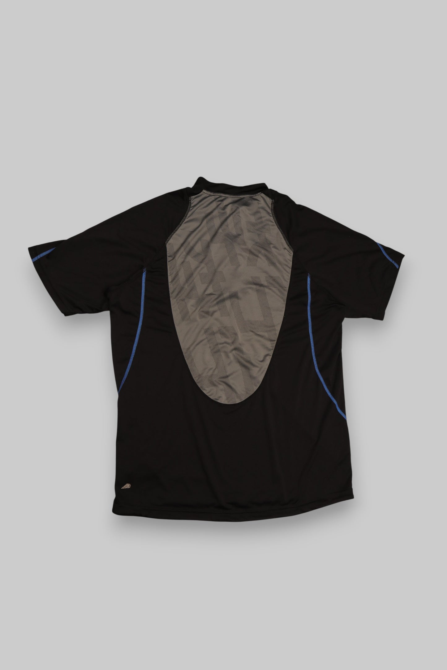 LÄSTING® Men’s Performance Activewear Top – Black with Cobalt Accents