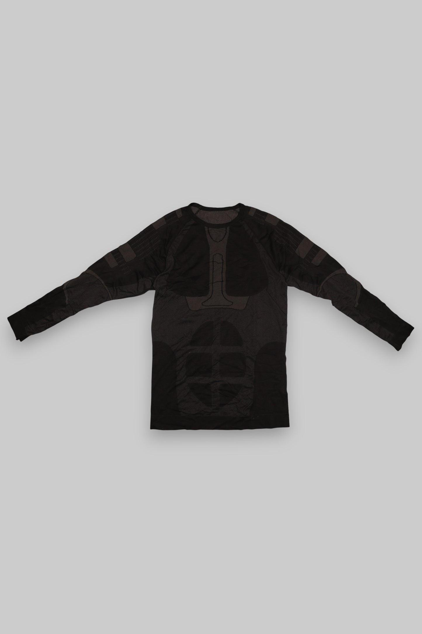 Men’s Compression Long-Sleeve Base Layer – Matte Black with Dark Grey Accents