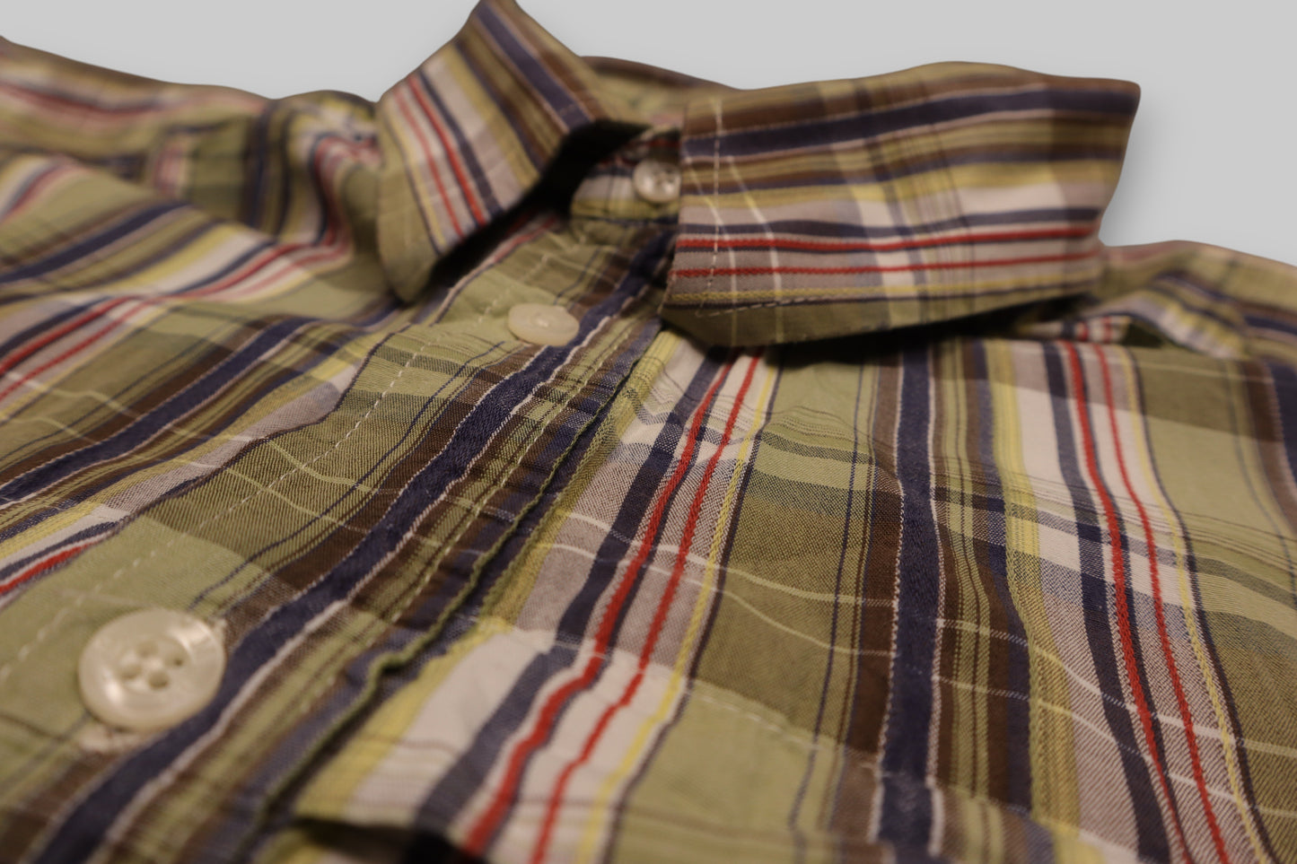 MAN’S WORLD BASIC Men’s Short-Sleeve Plaid Shirt – Olive Green with Multicolor Checks