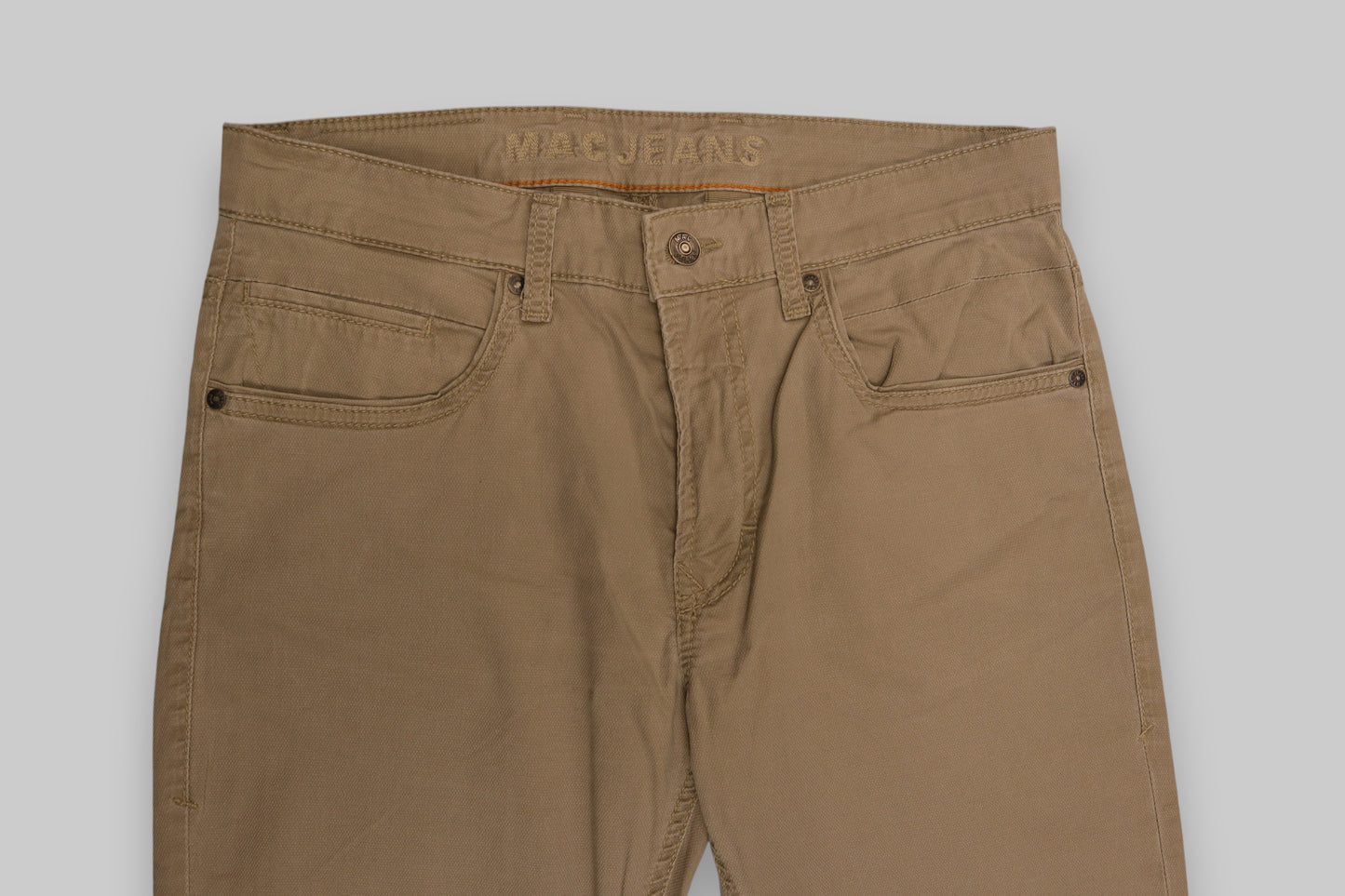 MAC Arne Pipe Slim-Fit Trousers – Beige/Khaki (32/34) Modern Tailoring with a Relaxed Edge