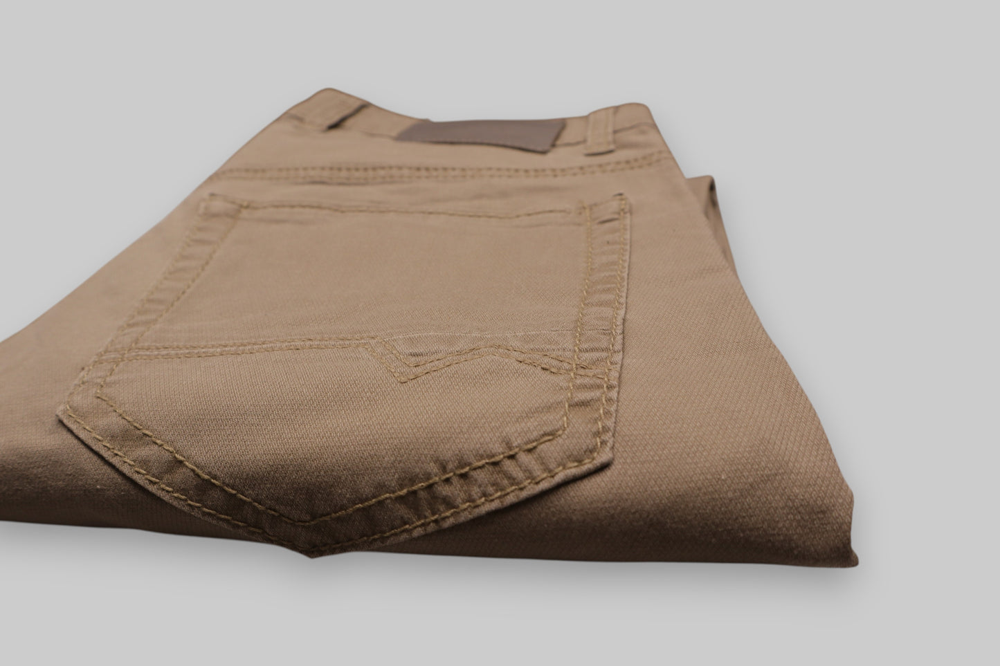 MAC Arne Pipe Slim-Fit Trousers – Beige/Khaki (32/34) Modern Tailoring with a Relaxed Edge