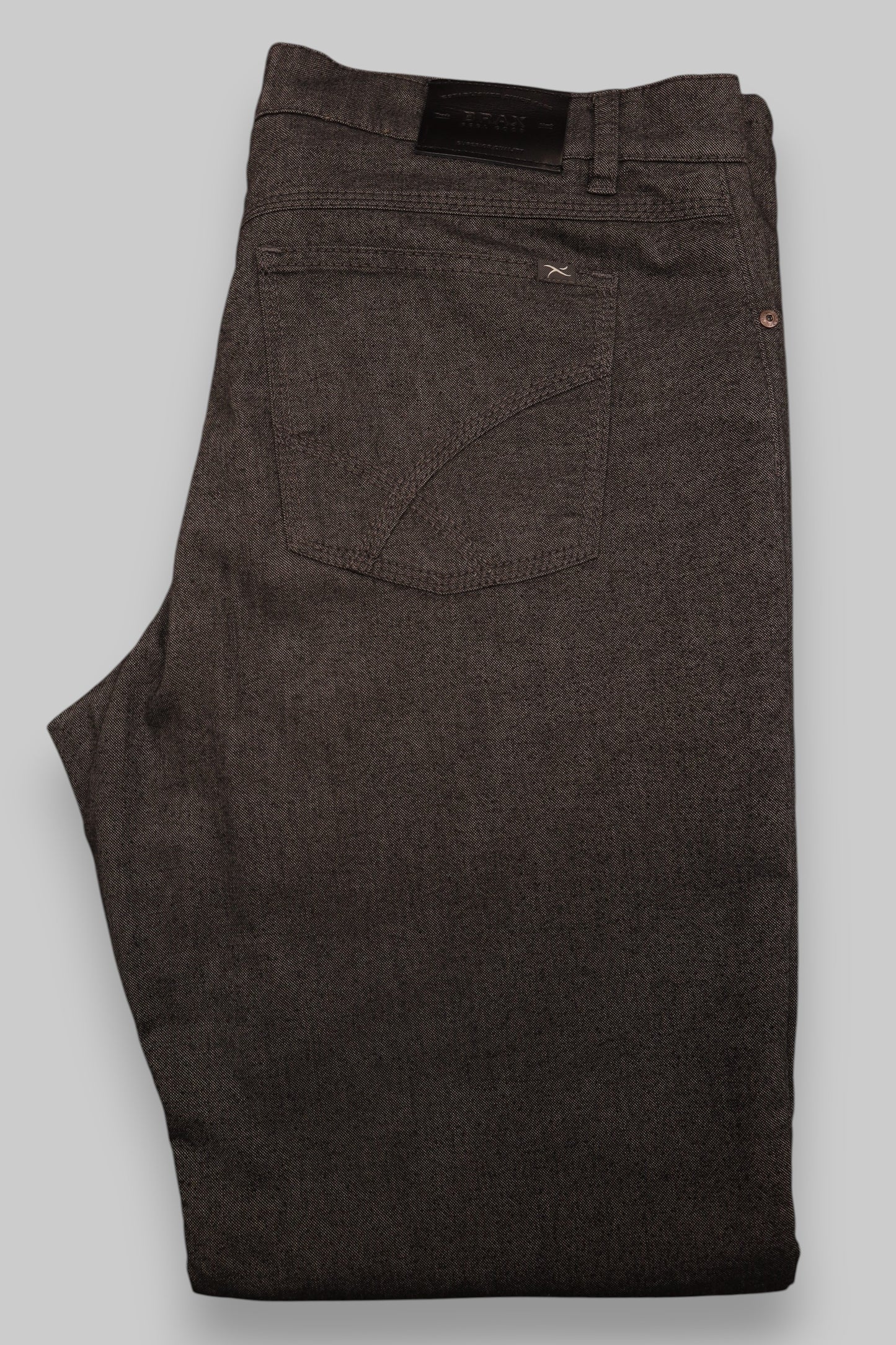 Pierre Cardin Modern Fit Denim Jeans – (EU 52 / US 33) Timeless Denim with a Modern Edge