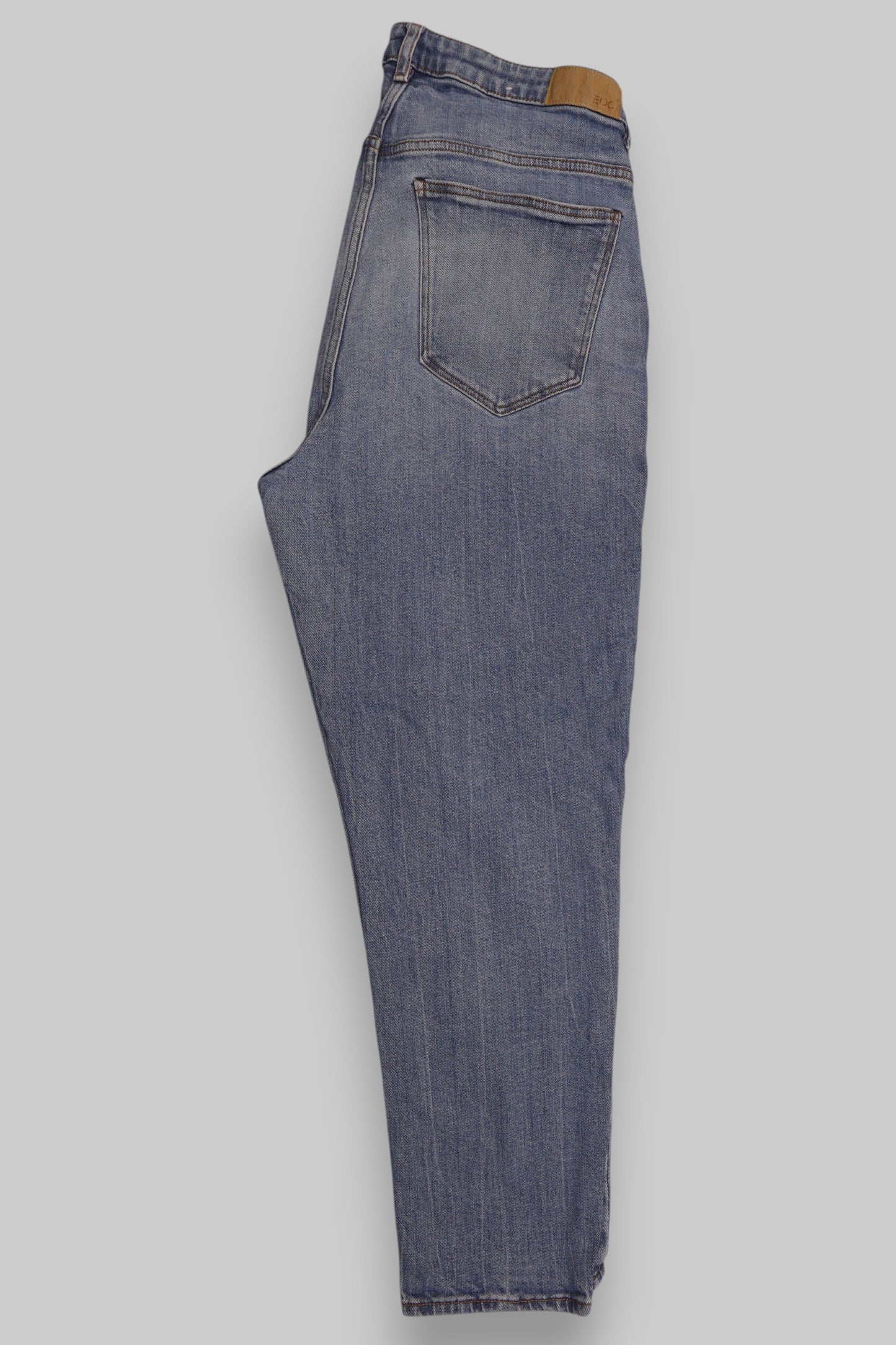 Vintage Washed High-Rise Jeans – Faded Blue (W33 L28) Classic Denim, Effortlessly Timeless
