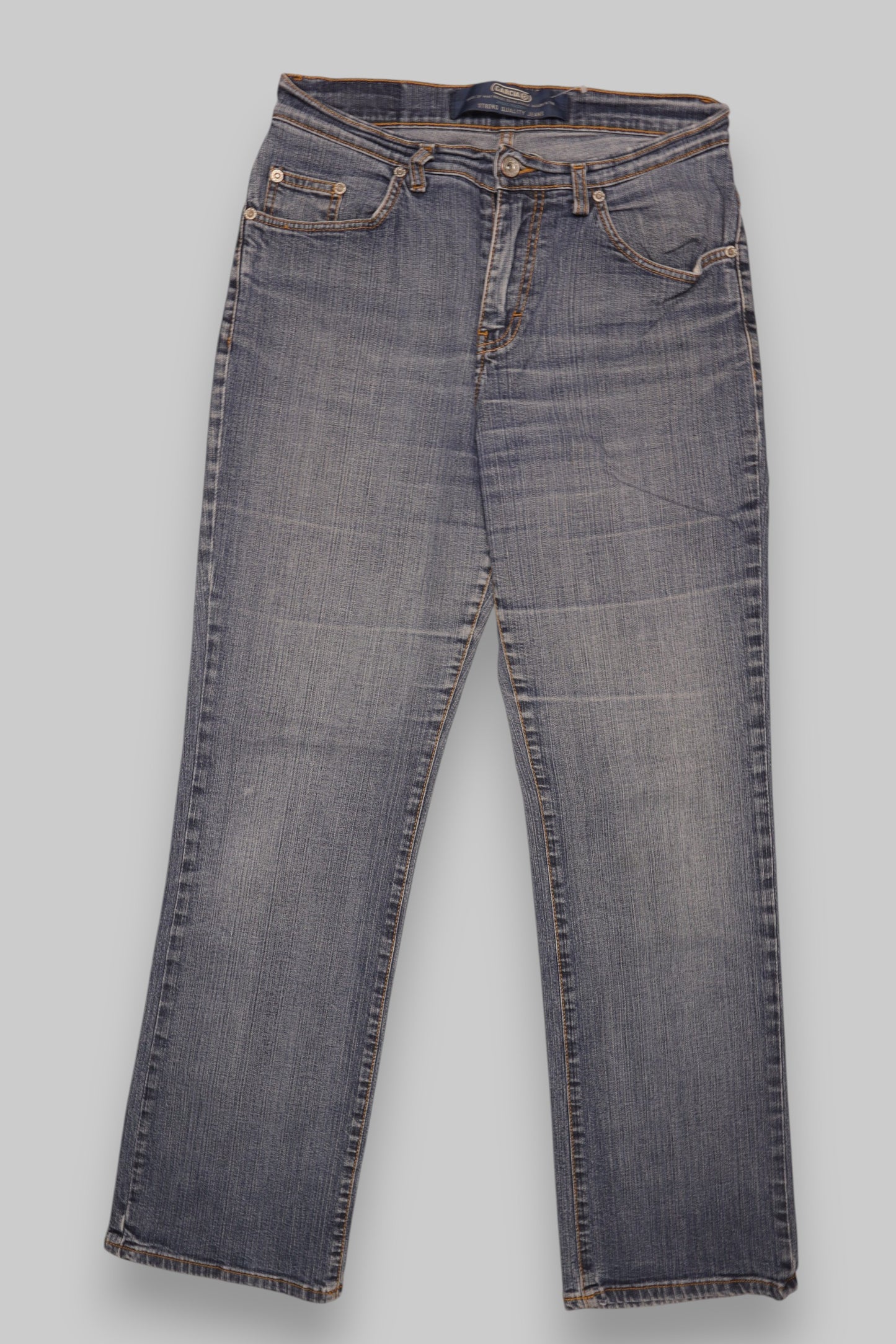 Crocodile Women’s Straight-Leg Jeans – Medium Blue Wash with Subtle Fading