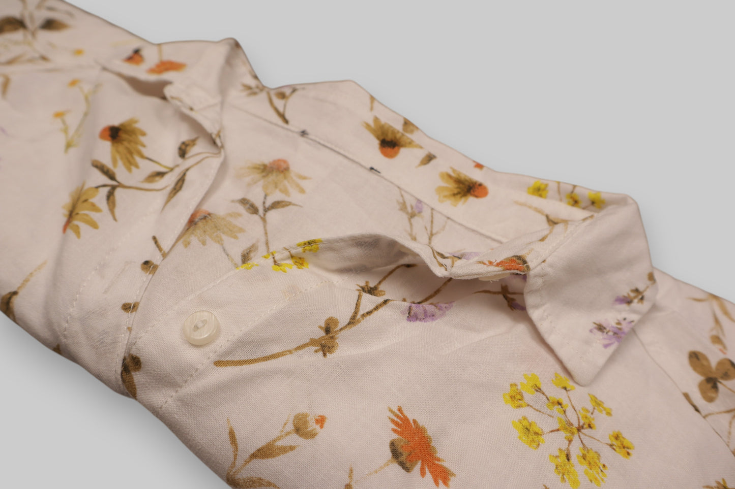 Women’s Off-White Botanical Floral Long-Sleeve Blouse